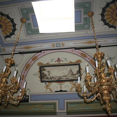 Palazzo Franza Musaro อูเจนโต ภายนอก รูปภาพ